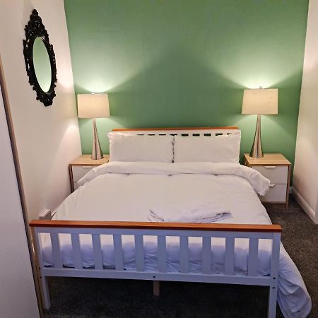 Elegant 1-Bedroom Apartment In Camden Town London Bagian luar foto