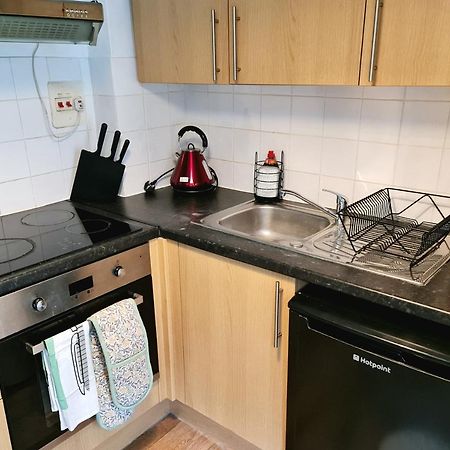 Elegant 1-Bedroom Apartment In Camden Town London Bagian luar foto