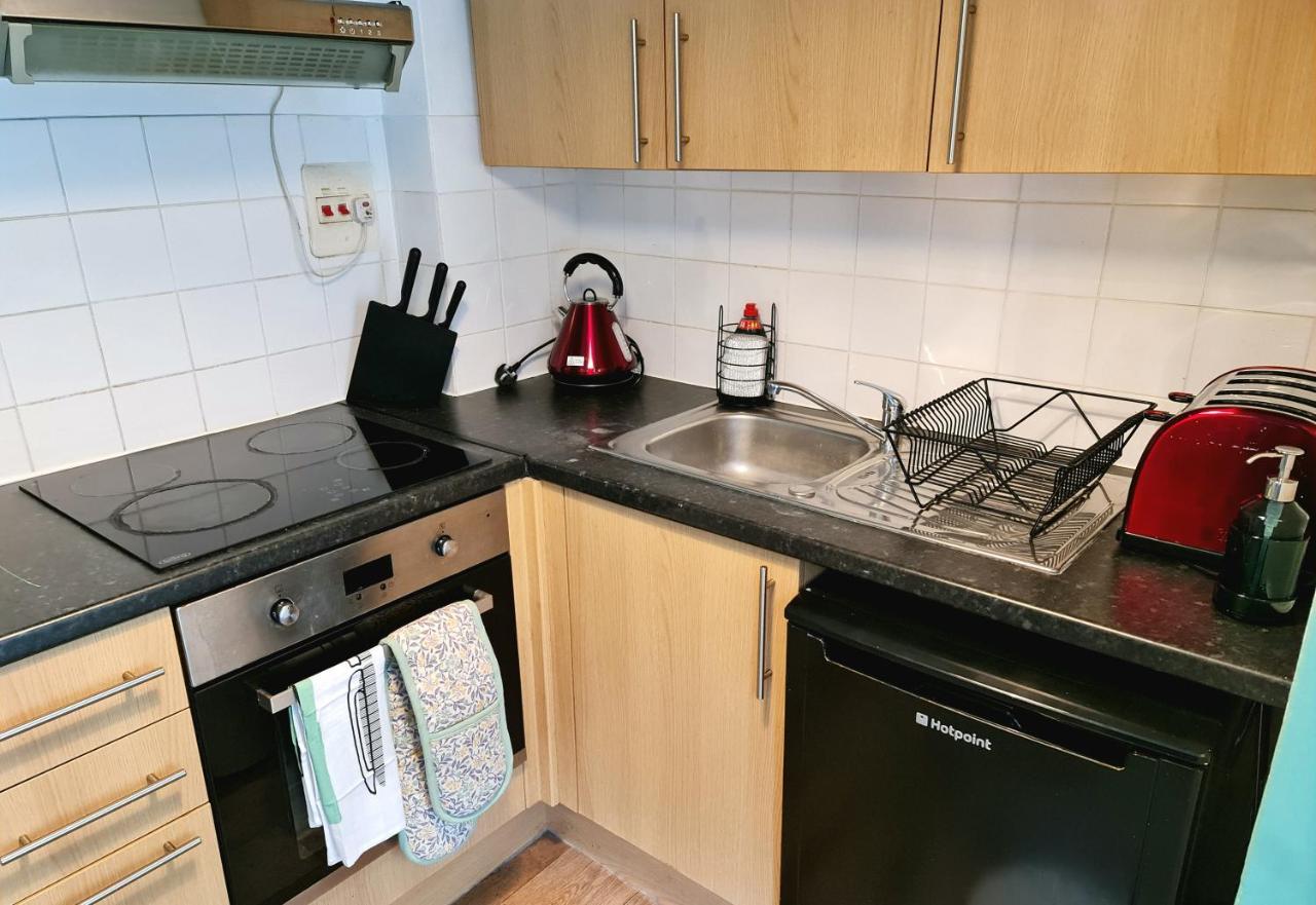 Elegant 1-Bedroom Apartment In Camden Town London Bagian luar foto